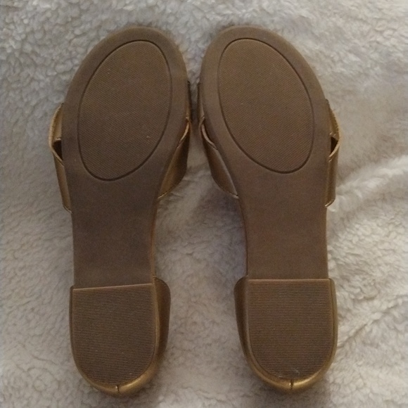 Sugar brand gold sandals - Picture 4 of 4